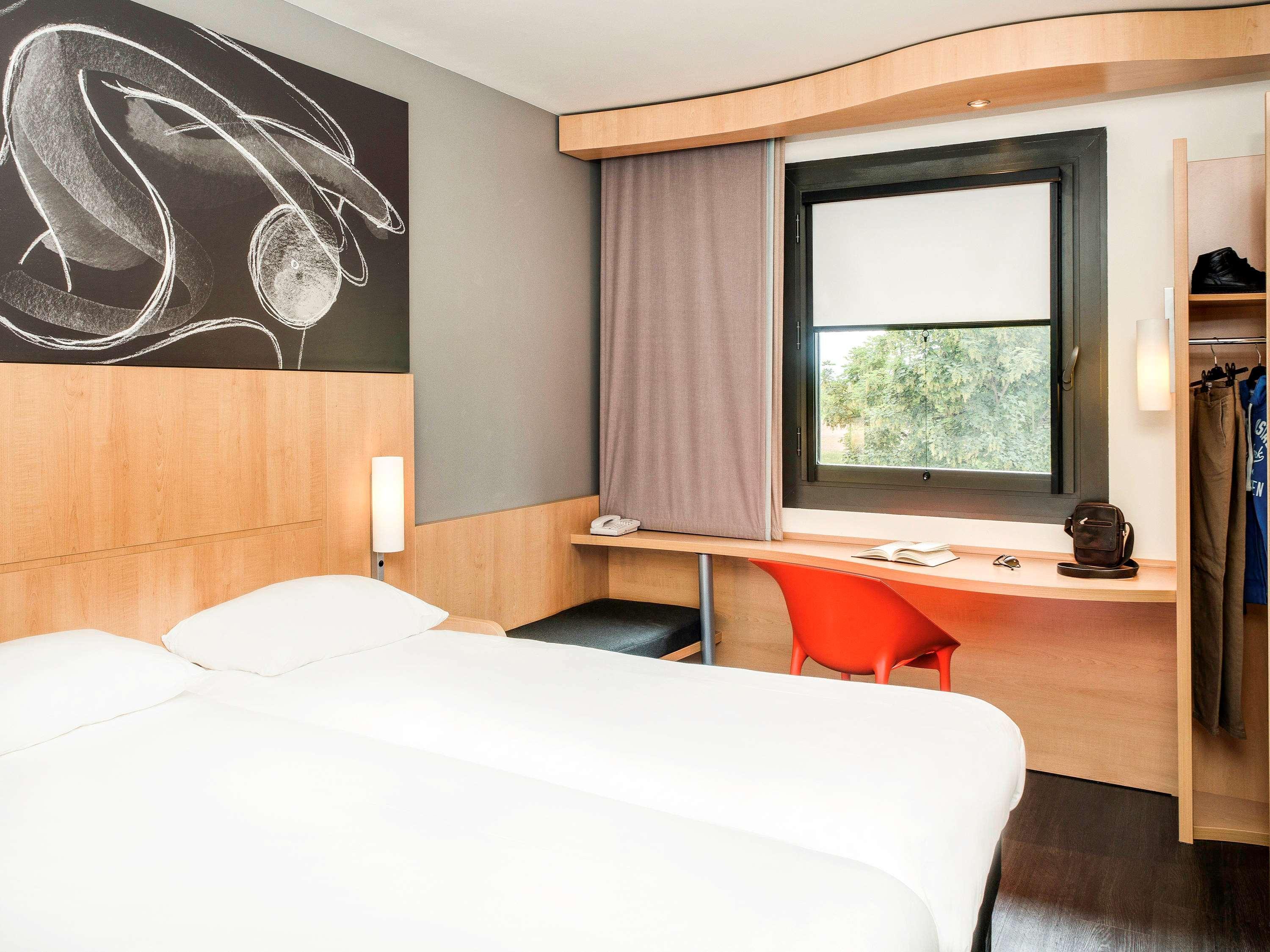 Ibis Montceau Les Mines Ξενοδοχείο Εξωτερικό φωτογραφία