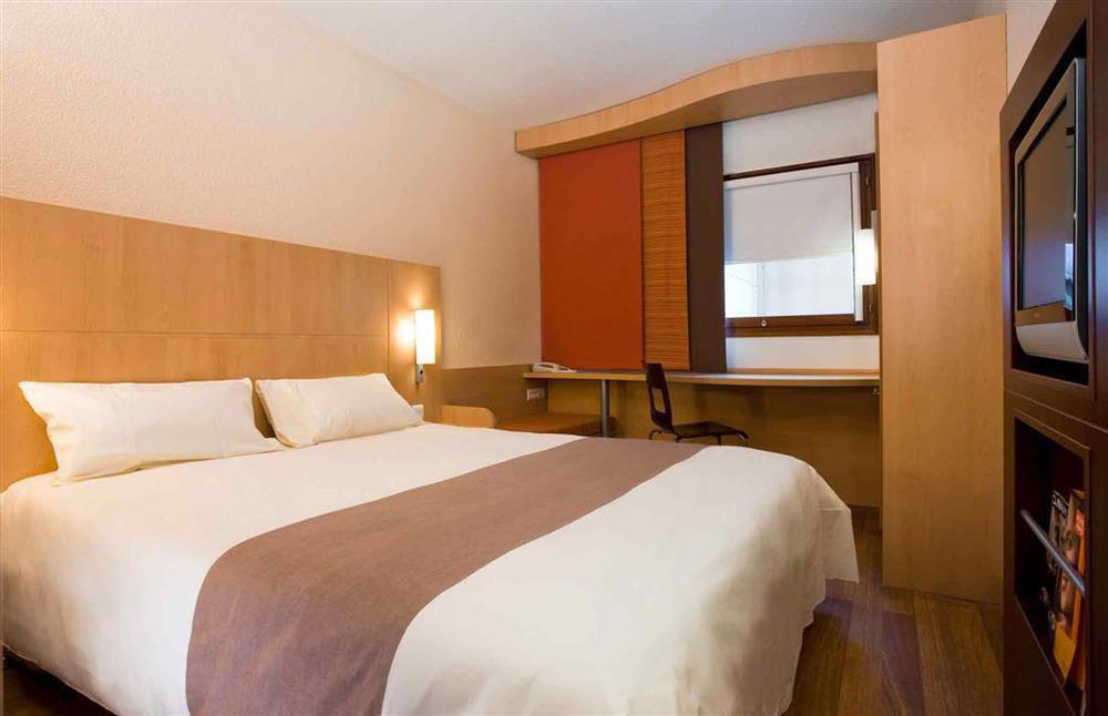 Ibis Montceau Les Mines Ξενοδοχείο Δωμάτιο φωτογραφία